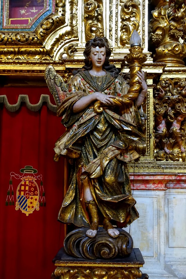 Altar figure - Sé Nova de Coimbra - Coimbra, Portugal - DSC09322