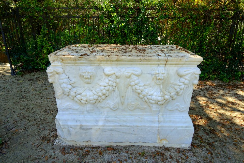 Altar - Vizcaya Museum and Gardens - Miami, Florida - DSC08690
