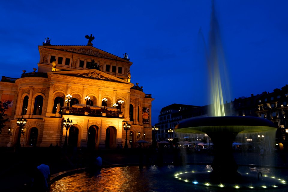 Alte Oper Frankfurt am Main blue hour 2020-08-19 11