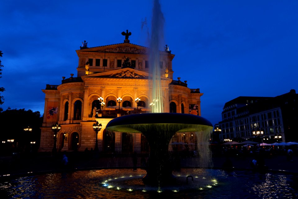 Alte Oper Frankfurt am Main blue hour 2020-08-19 05