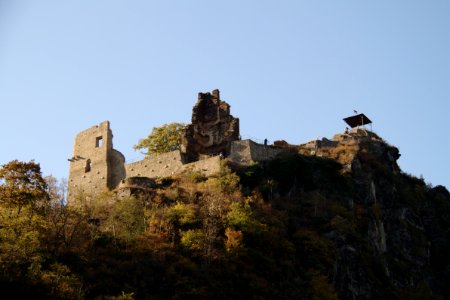 Altenahr, Burg Are, von Tunnelstraße aus (5)