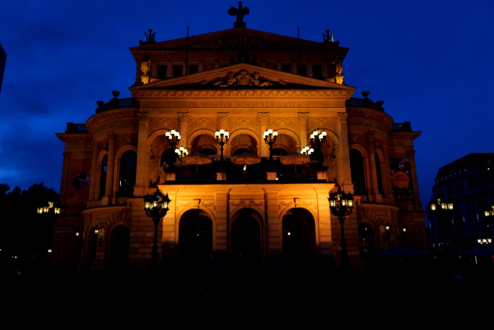 Alte Oper Frankfurt am Main blue hour 2020-08-19 03
