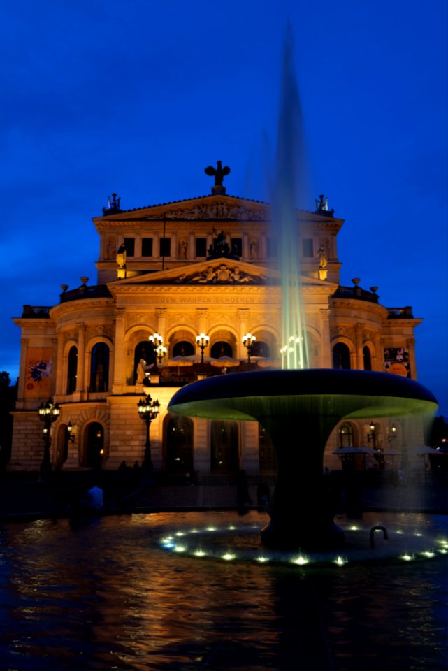 Alte Oper Frankfurt am Main blue hour 2020-08-19 09