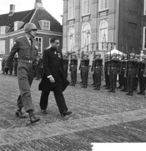 Ambassadeurs van Ceylon, Korea, Albanie op Huis Den Bosch Gezant van Ceylon , zi, Bestanddeelnr 913-4294