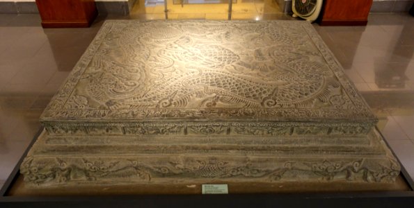 Altar plinth carved with dragons, the Dinh king's temple, Ninh Binh province, 1699 AD, stone - Vietnam National Museum of Fine Arts - Hanoi, Vietnam - DSC04983