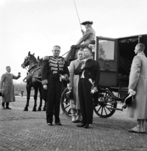 Ambassadeurs van Ceylon, Korea, Albanie op Huis Den Bosch Ambassadeur van Korea , Bestanddeelnr 913-4292