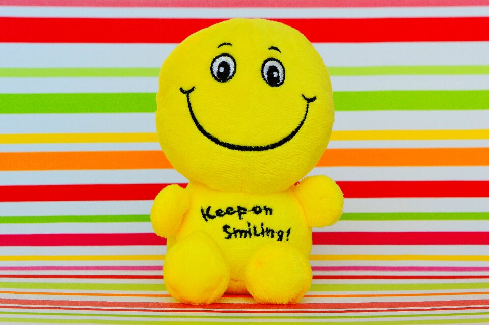 Emoticon emotion yellow