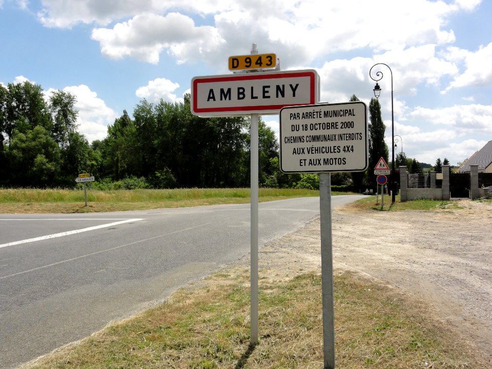 Ambleny (Aisne) city limit sign