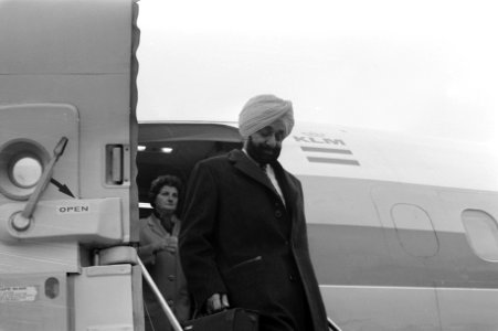 Ambassadeur Yadvinder Singh Mahendra Bahadur , Maharaja van Patina van India arr, Bestanddeelnr 925-1710