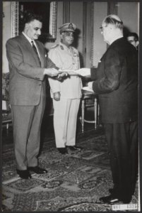 Ambassadeurs, aanbiedingen, presidenten, Nasser GA, Philipse AP, Bestanddeelnr 084-1315