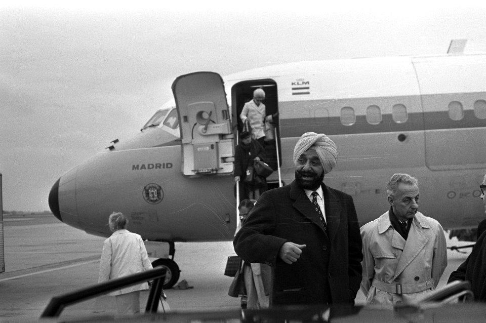 Ambassadeur Yadvinder Singh Mahendra Bahadur , Maharaja van Patina van India arr, Bestanddeelnr 925-1711