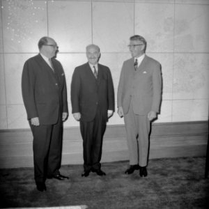 Ambassadeur VS Tyler bracht bezoek Rotterdam, Bestanddeelnr 918-1864