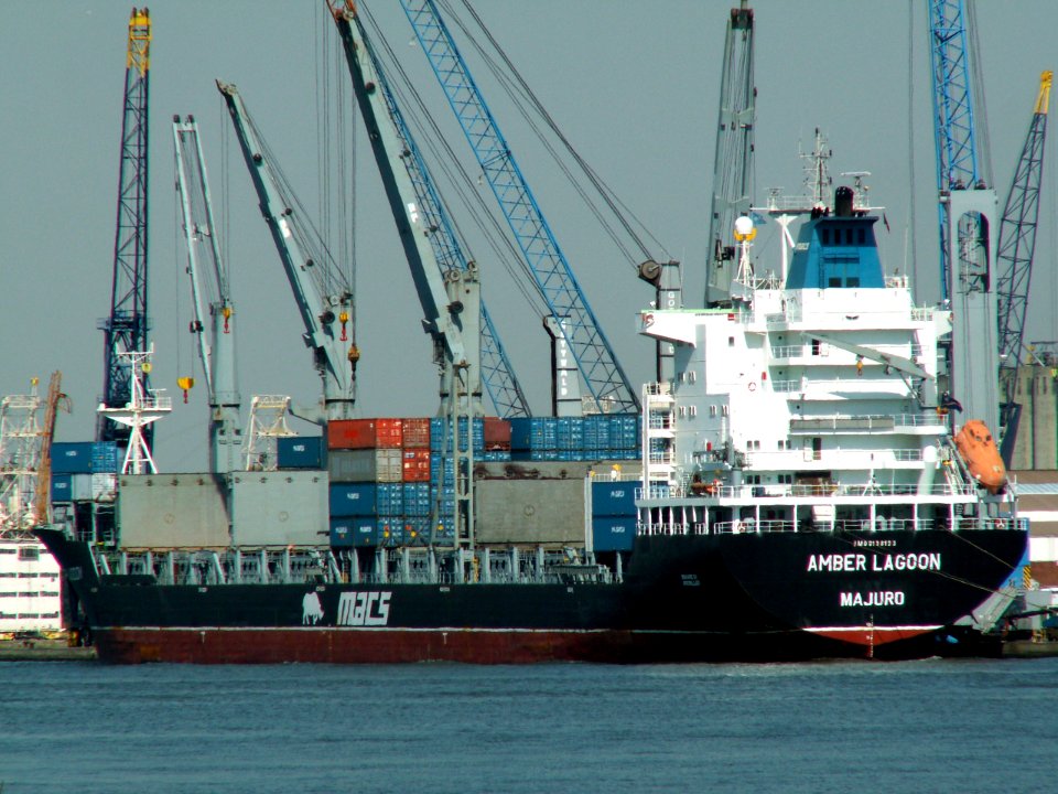 Amber Lagoon IMO 9138123, Port of Antwerp 17-Jun-2006