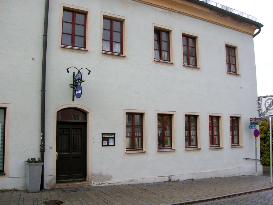 Am Graben 21 Eichstätt -Eingang mit Stolpersteinen (2)