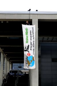 Am Boden bleiben protest BER opening 2020-10-31 19