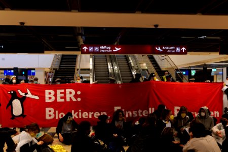 Am Boden bleiben protest BER opening 2020-10-31 141