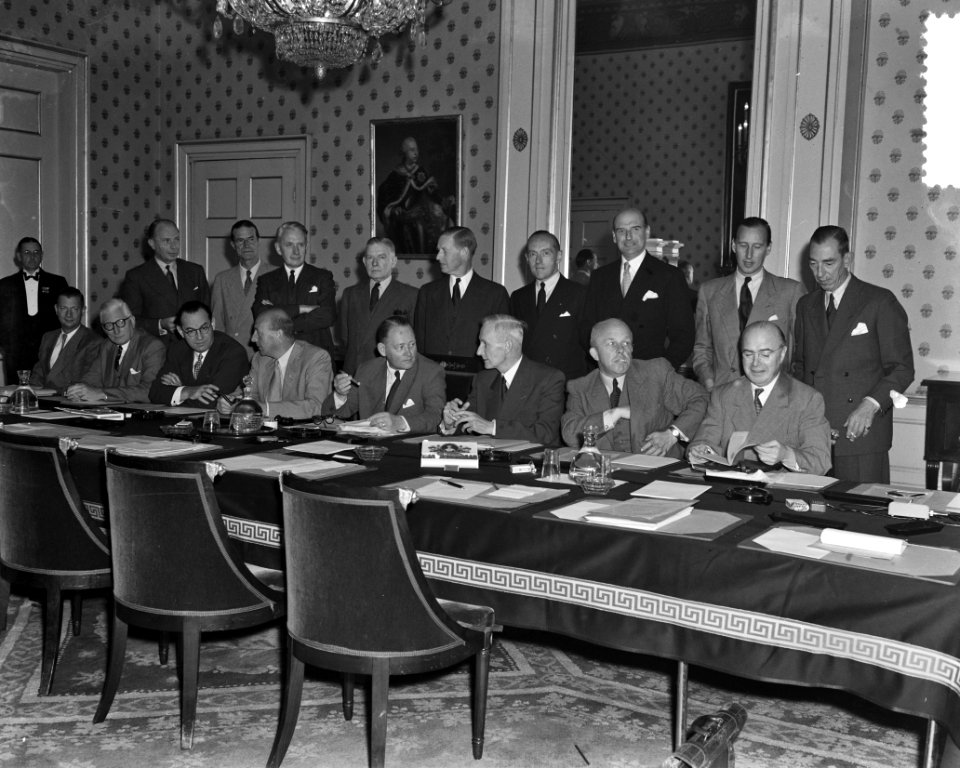 Ambassadeurs-conferentie Den Haag, Bestanddeelnr 904-7200