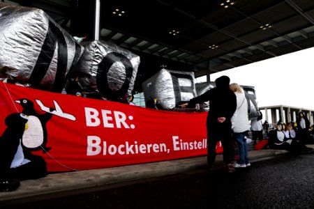 Am Boden bleiben protest BER opening 2020-10-31 59