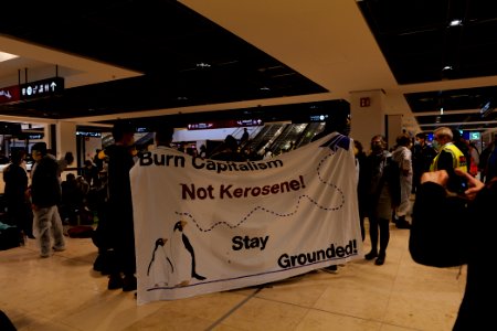 Am Boden bleiben protest BER opening 2020-10-31 92