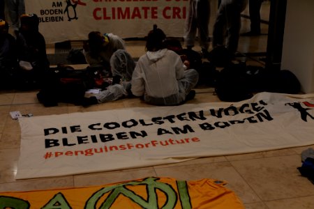 Am Boden bleiben protest BER opening 2020-10-31 91