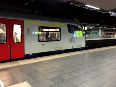AM Desiro en gare de Bruges 3 photo