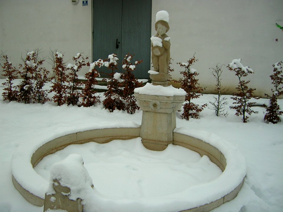 Am Graben Eichstätt -Brunnen Winter 2014 (1)
