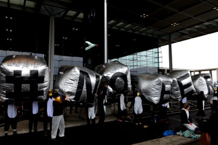 Am Boden bleiben protest BER opening 2020-10-31 50