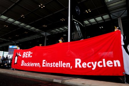 Am Boden bleiben protest BER opening 2020-10-31 71