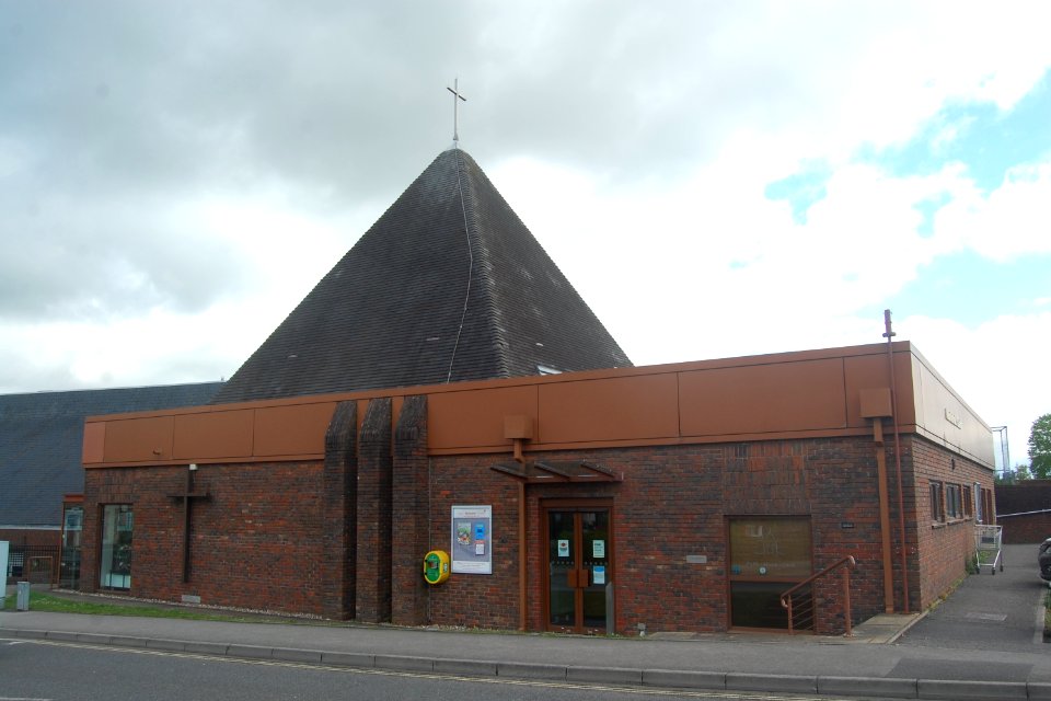 Alton Methodist Church, Draymans Way, Alton (May 2021) (4)