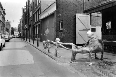Alternatieve Amsterdammertjes voor ingang school in Elandstraat, Bestanddeelnr 929-8412
