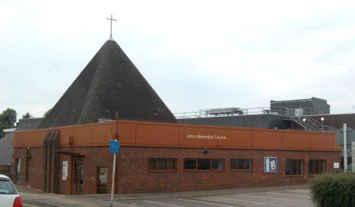 Alton Methodist Church, Draymans Way, Alton (July 2019) (5)
