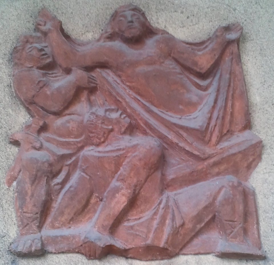 Altorilievo decorativo, chiesa di Celana (2)