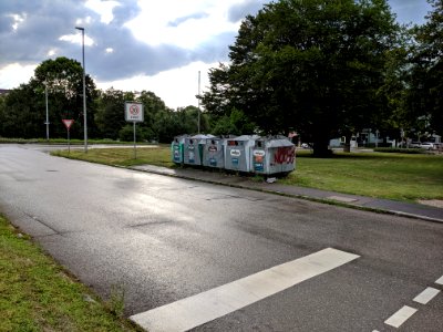 Altglas-Container am Hechinger Eck in Tübingen