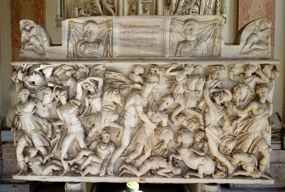Amazonomachy sarcophagus - Museo Pio-Clementino - Vatican Museums - DSC00973