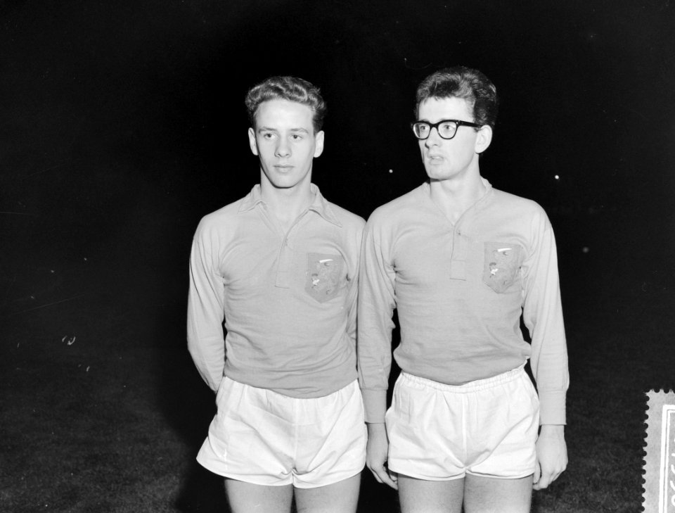 Amateursvoetbal Nederland tegen Zwitserland 1-1 te Ensche koppen van Van Ierland, Bestanddeelnr 910-7938