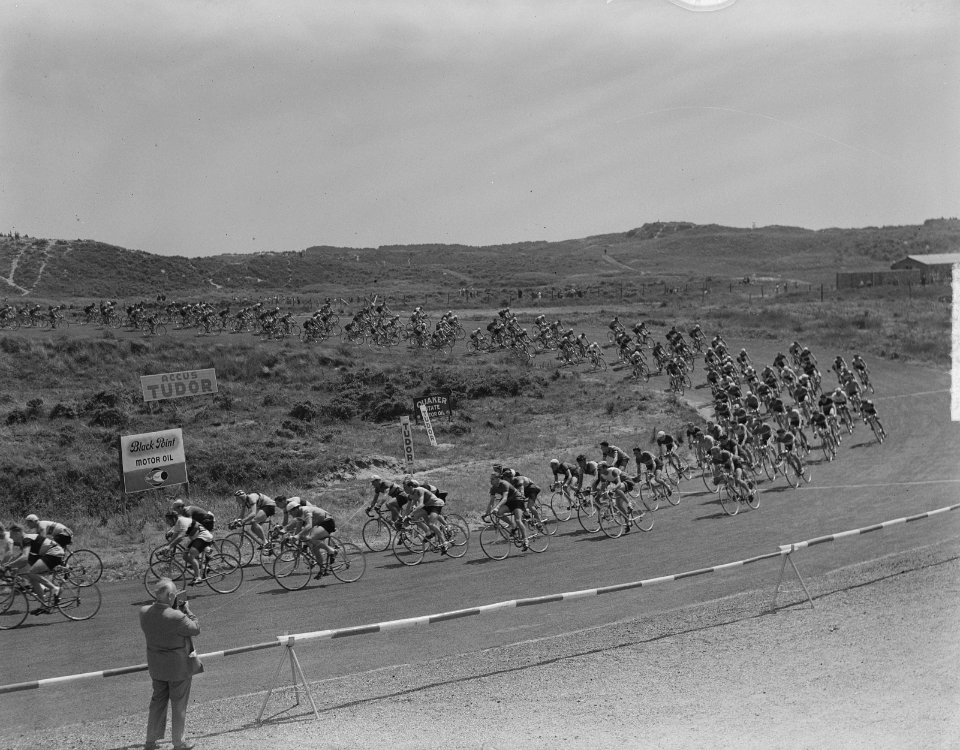 Amateur wielrennen Kampioenschap van Nederland Zandvoort finish, Bestanddeelnr 904-6742