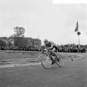Amateurs, Bestanddeelnr 908-8750