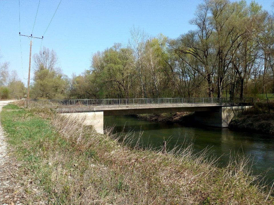 Altrheinzug (Acher), Brücke bei Iffezheim