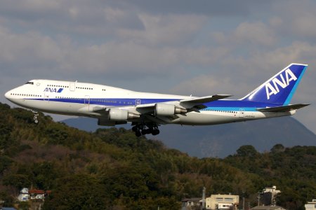 AllNipponAirways B747-400 fukuoka 20050314154742 photo