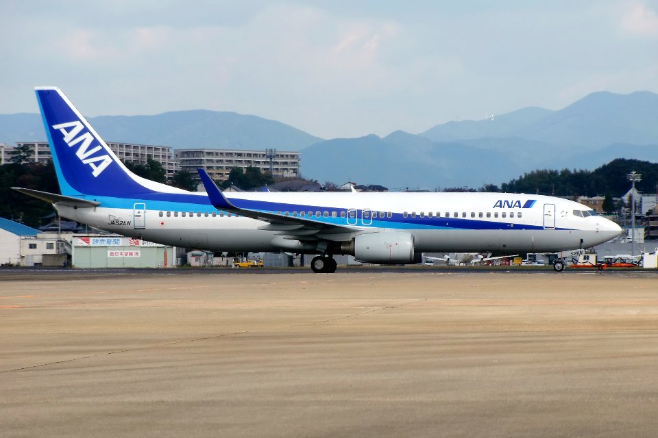 AllNipponAirways B737-800 fukuoka 20121103134216