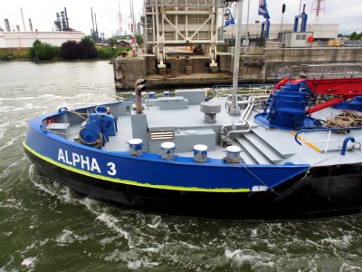 Alpha 3 - ENI 02330454, Van Cauwelaertsluis, Port of Antwerp pic4