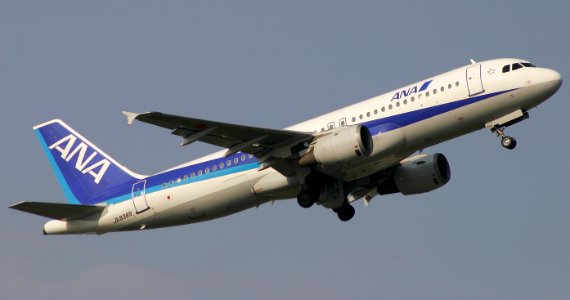 AllNipponAirways A320 fukuoka 20040926154352