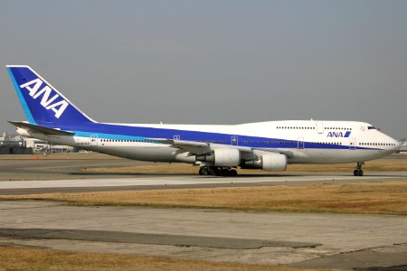 AllNipponAirways B747-400 fukuoka 20050128112522 photo