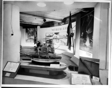 Allied Navies Exhibition. Nederlandse tentoonstelling, gehouden bij warenhuis , Bestanddeelnr 935-1762