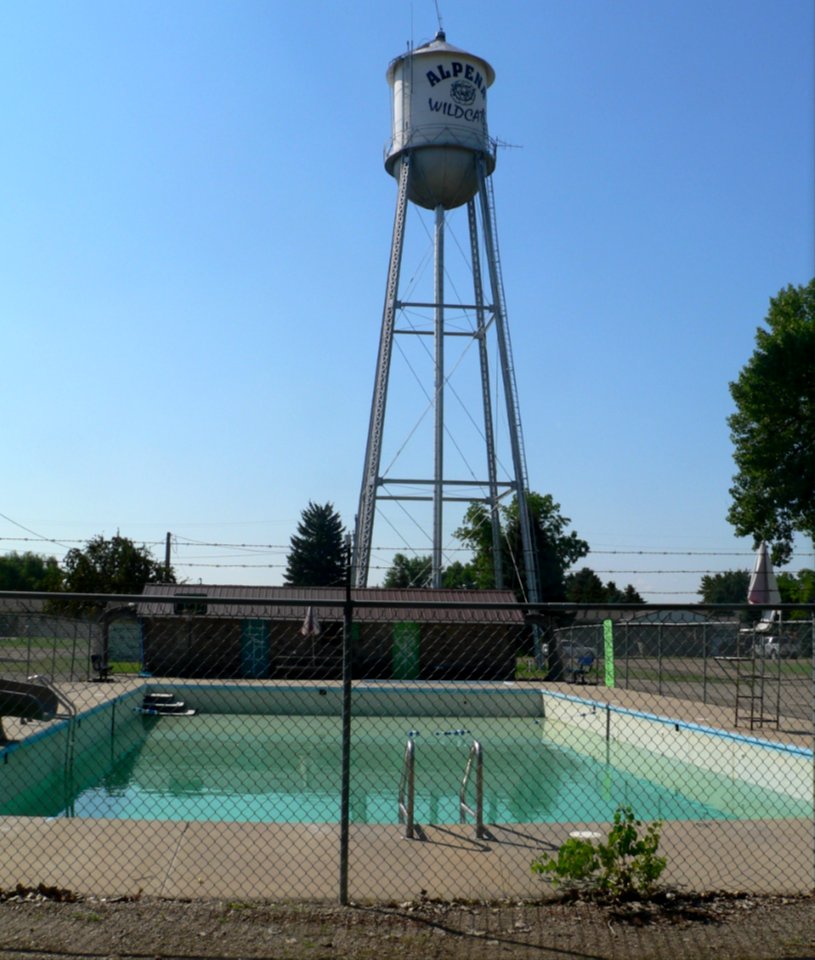 Alpena, SD, swimming pool and water tower from N 2
