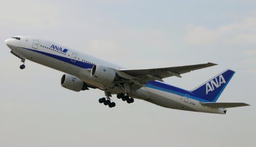 AllNipponAirways B777-200 fukuoka 20050128114948