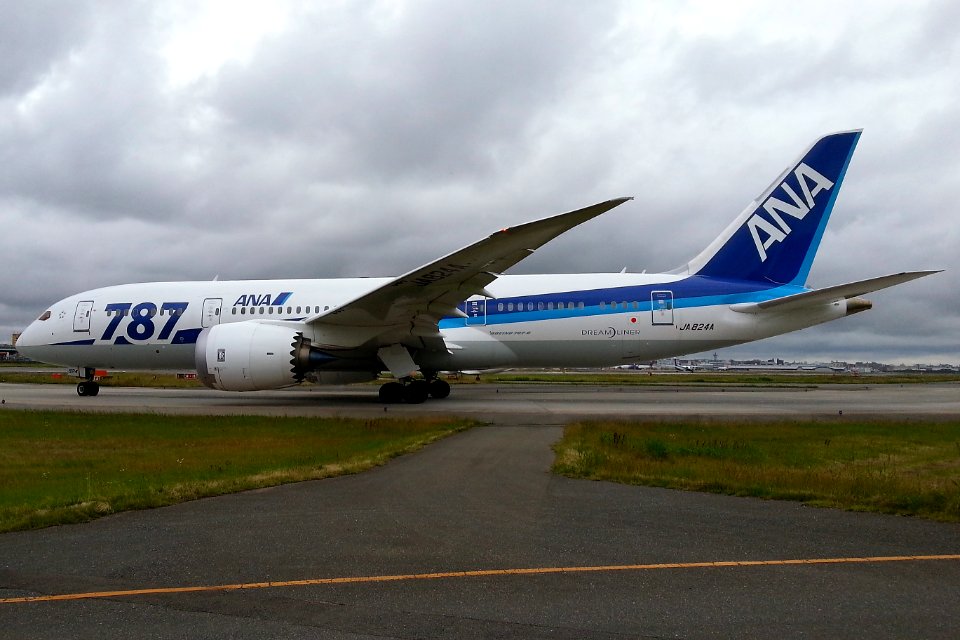 AllNipponAirways B787 fukuoka 20140612180339