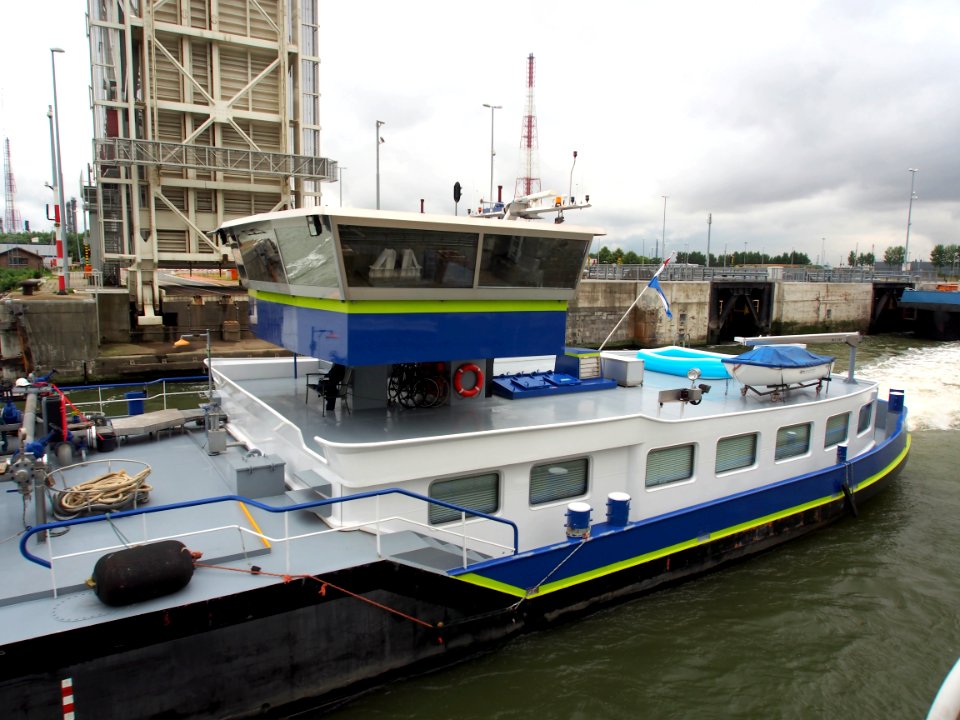 Alpha 3 - ENI 02330454, Van Cauwelaertsluis, Port of Antwerp pic6