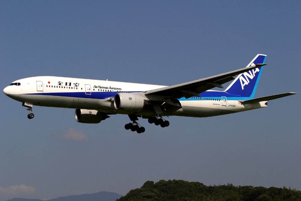 AllNipponAirways B777-200 fukuoka 20050828153642