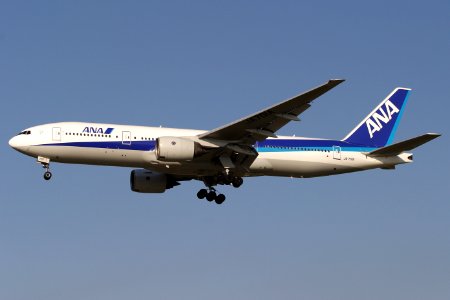 AllNipponAirways B777-200 fukuoka 20090406164432 photo